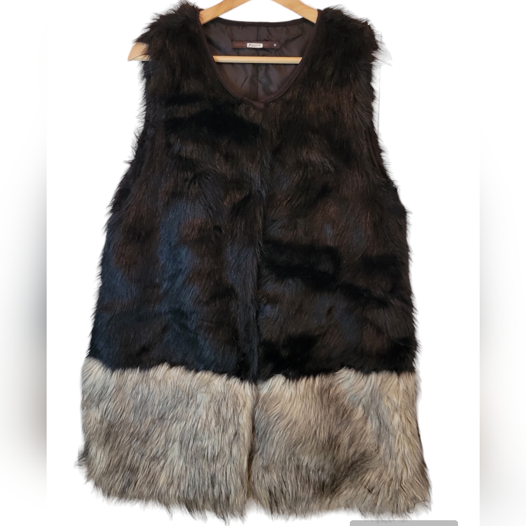 Hazel Women's Faux Fur Long Vest Size Medium